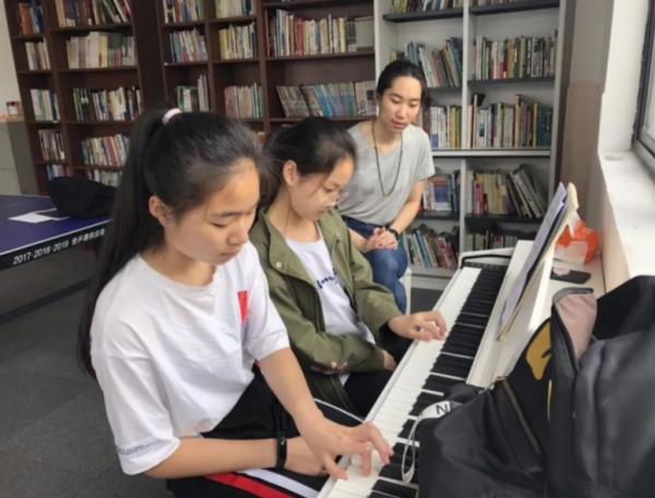 學生獎狀能開展覽，家長卻高興不起來，直言：都是廢紙不如不要