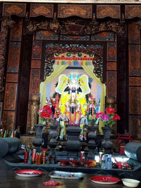 雷州有座千年古祠，全國罕見的五代石人石狗