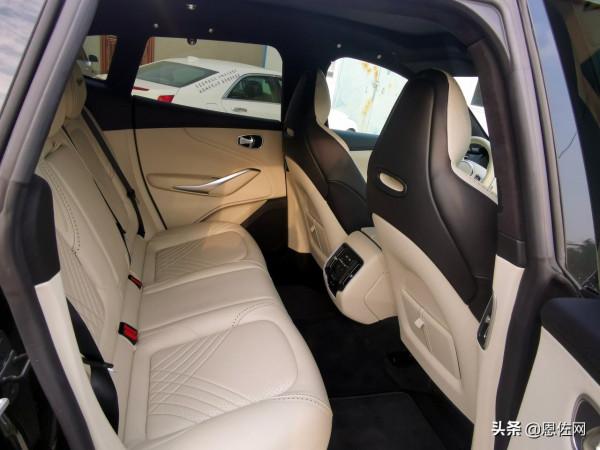 阿斯頓馬丁DBX交付珠海客戶，彌諾陶綠稀有配色，這氣質不一般