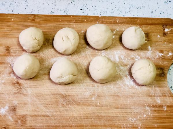 河南名吃烙饃，只要掌握好燙麵技巧，2分鐘出10張，卷菜吃特別香