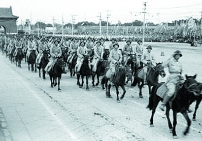 開國大典細節披露：如遇空襲，領導人去門洞裡躲避，戰機空中攔截