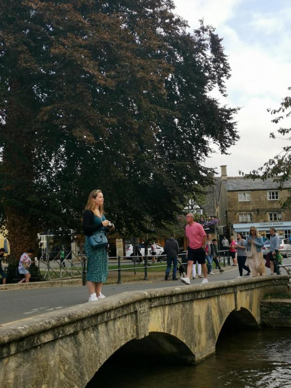 賞英國鄉村如畫美景，侃畫外音