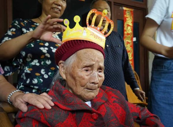 清朝00後朱鄭氏:121歲仍然健在,六世同堂,她為什麼這麼長壽 清朝00後朱鄭氏:121歲仍然健在,六世同堂,她為什麼這麼長壽