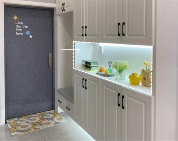 玄關櫃別做頂天立地式!記得在這3個地方“留空”,會更美觀實用 玄關櫃別做頂天立地式!記得在這3個地方“留空”,會更美觀實用