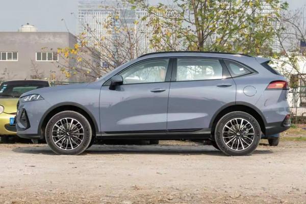 拿鐵DHT:緊湊型SUV,造型穩重,空間寬敞,外觀時尚 拿鐵DHT:緊湊型SUV,造型穩重,空間寬敞,外觀時尚