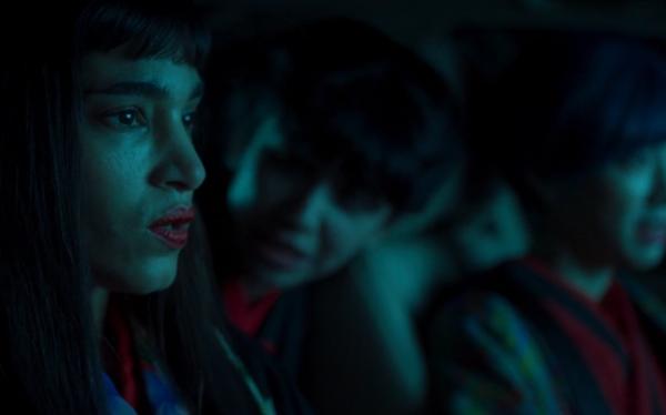 《鬼蜮之囚》：尼古拉斯·凱奇歸來，美麗與暴力的交織，值得看嗎