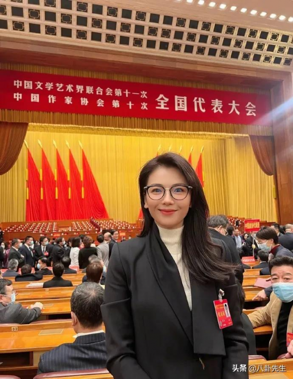 眾星出席文代會：陳寶國圍巾拉風，鄧超合照耍心機，宋佳P圖太狠