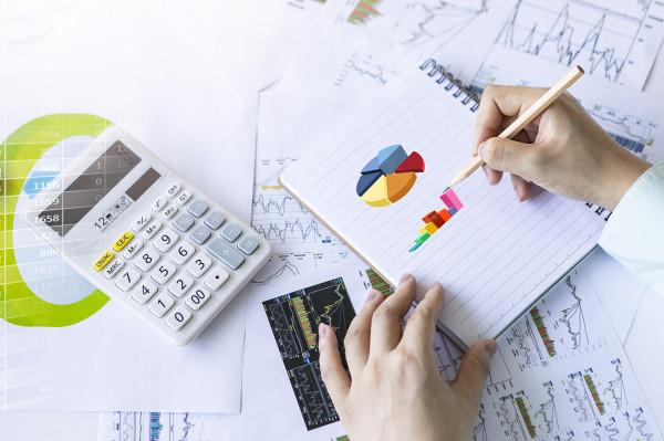 搞錢這件事，你媽比你猛？老年人買基金平均賺19%