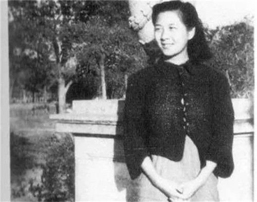 “晶片之母”黃令儀:擺脫西方晶片壟斷,“龍芯3號”驚豔全球 “晶片之母”黃令儀:擺脫西方晶片壟斷,“龍芯3號”驚豔全球