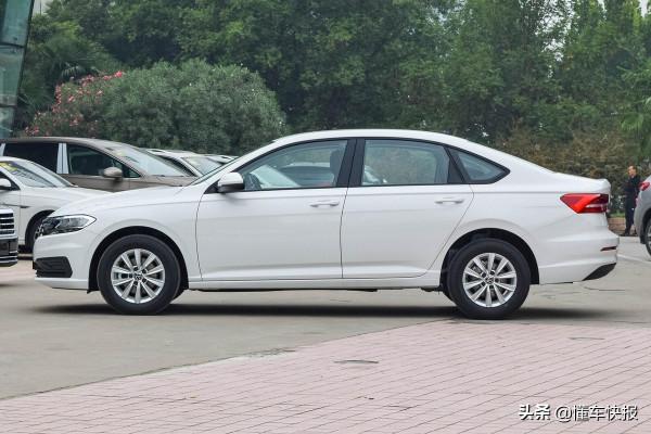 10萬元實用家轎,福特福睿斯對比大眾朗逸 10萬元實用家轎,福特福睿斯對比大眾朗逸