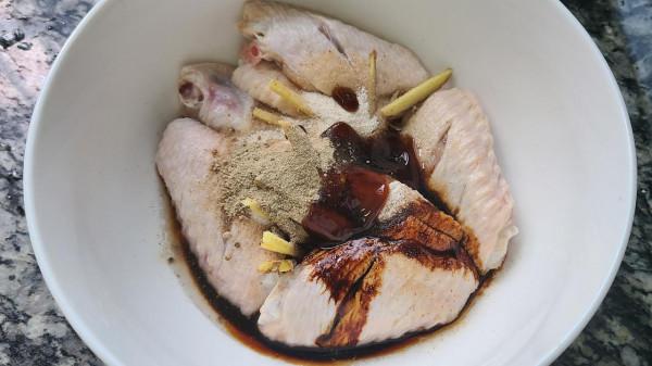 焗雞翅，廣東人這樣做雞翅很好吃，不用水也能做，太香了