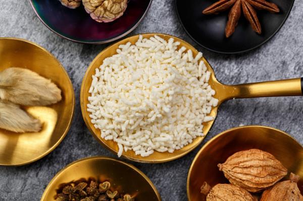 紫菜雞蛋湯，最忌雞蛋直接下鍋，教你3妙招，雞蛋不散花湯鮮味美