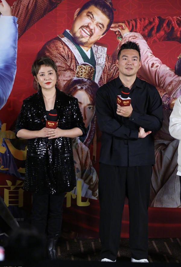 馬麗夫婦罕見合體，她換髮型撞臉沈騰，小11歲丈夫身材敦實變大叔