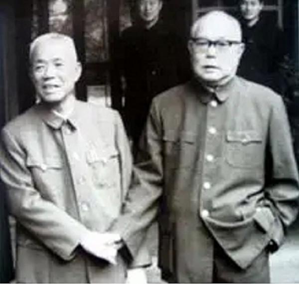 67年毛主席在療養，韓先楚在休養所開槍射鳥，毛主席作何反應？