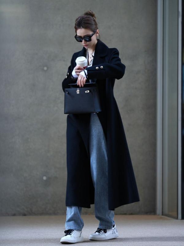 女孩身材不足160，卻憑“3個穿搭思路”美出圈，時尚與身材無關