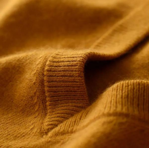 這才是儒雅男人在穿的針織衫，舒服如雲，一身乾淨氣質