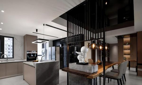 140㎡整出70㎡收納空間,還有超大落地窗,從早美到晚 140㎡整出70㎡收納空間,還有超大落地窗,從早美到晚