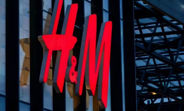 鬥魚國慶節涉嫌辱華，不開除員工只公開道歉，股票不降反升