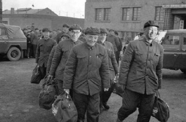 1950年，國軍戰犯們聽說長津湖戰役後，為什麼各個淚目紛紛請戰？