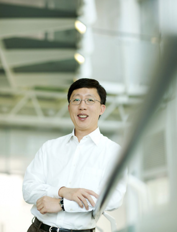 鄂州首富：放棄學術研究，做投資大獲成功，身家70億