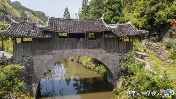 泗溪一座國保級石拱木廊橋,不僅造型穩重優美,而且防火等級頗高 泗溪一座國保級石拱木廊橋,不僅造型穩重優美,而且防火等級頗高