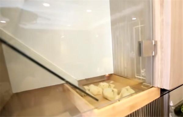 上海1家6口住24㎡房，卻塞下4間臥室和一個餛飩店？怎麼辦到的？