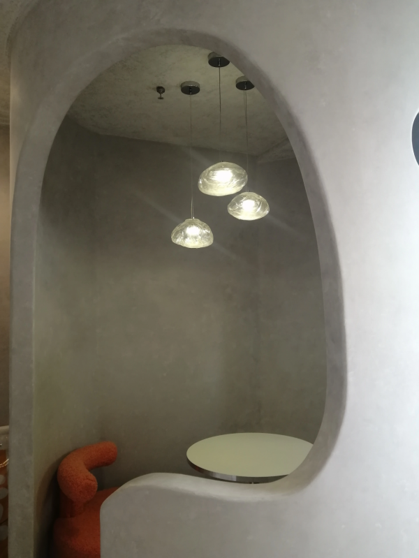 不拘一格的仿清水混凝土,簡單中的精細考究 不拘一格的仿清水混凝土,簡單中的精細考究