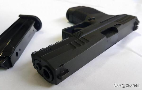 黑山TM9手槍 黑山軍隊制式武器