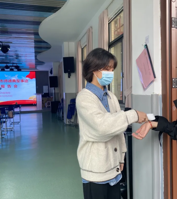 瑞金這位“向日葵”老師出名了,你認識她嗎? 瑞金這位“向日葵”老師出名了,你認識她嗎?