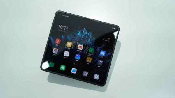 OPPO Find N展開一刻,兩大創新技術打破摺痕路上意難平 OPPO Find N展開一刻,兩大創新技術打破摺痕路上意難平