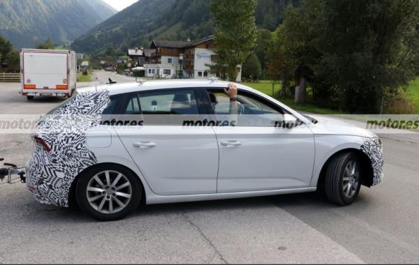 新款斯柯達Scala測試諜照曝光 細節略有變化/預計2023年初之前面世