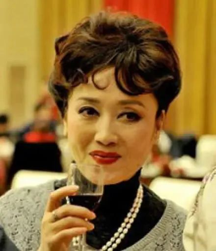 魏慧麗：京劇名旦，《西遊記》的高小姐，卻被楊潔導演“嫌醜”