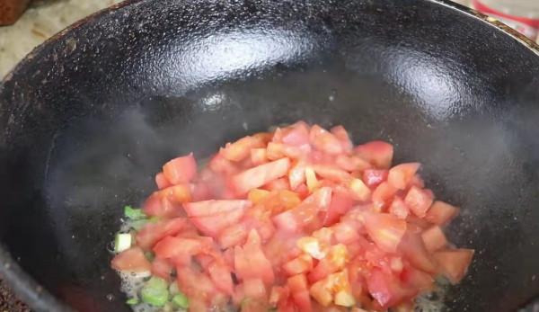 白蘿蔔別再燉了,加2個雞蛋,比吃肉還過癮,每次上桌都搶著吃 白蘿蔔別再燉了,加2個雞蛋,比吃肉還過癮,每次上桌都搶著吃