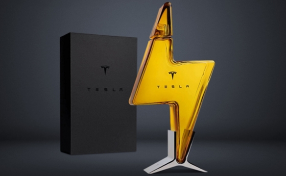 馬斯克侃蘋果145元“抹布”網友：特斯拉779元酒瓶