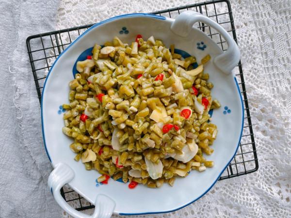 想吃酸豆角自己在家做，2種醃製方法，2天就能吃，酸辣脆爽不變質