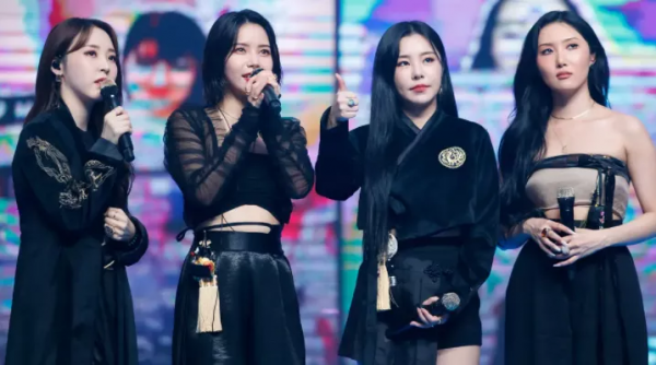 年末舞臺扯下韓娛遮羞布，顏值低、實力差還抄襲，韓國愛豆不行了