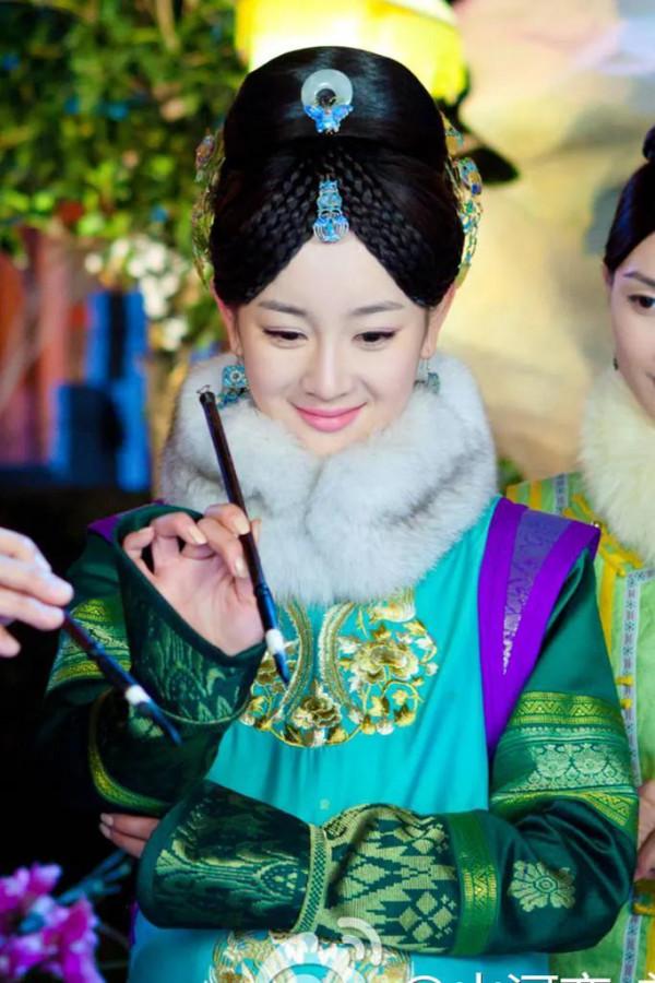 近期張檬官宣結婚，在剛好的年紀遇到愛的人，雙向奔赴，幸福啊