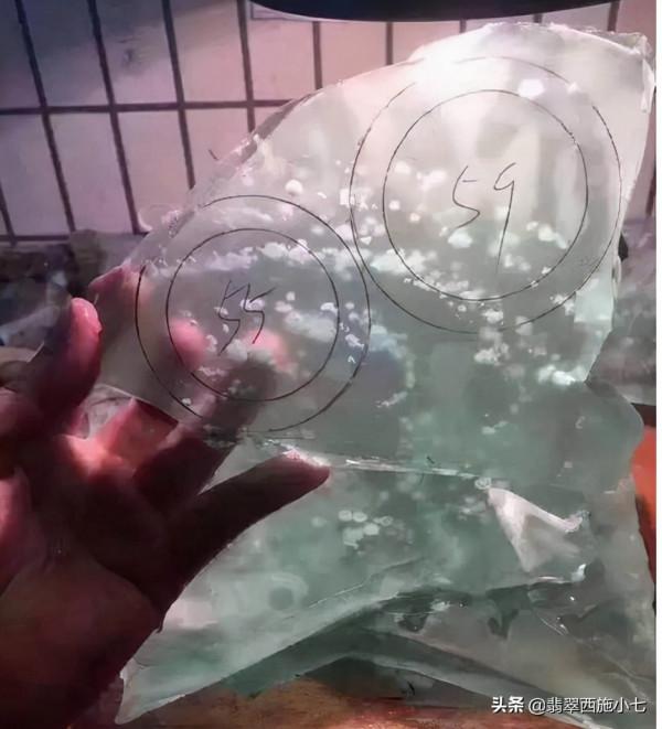 為什麼木那場口原石能成為翡翠至尊 為什麼木那場口原石能成為翡翠至尊