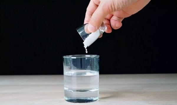 鍋底油汙又厚又髒，“去汙神器”也沒用？這些不花錢的方法更管用