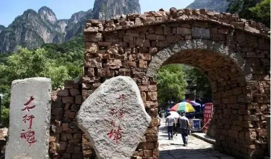 趙本山帶火的“象牙山”，從30萬遊客到面目全非，經歷了什麼