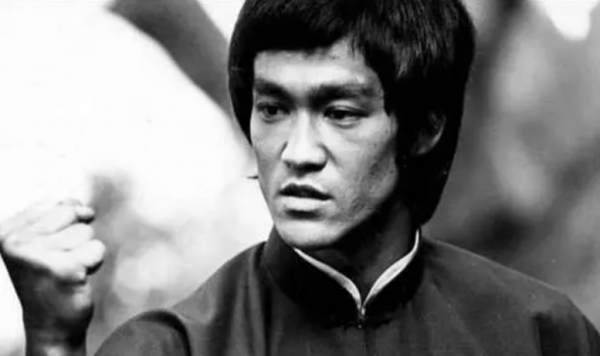 “包租公”元華:成龍用800萬都請不動,為何陳思誠給10萬就去了 “包租公”元華:成龍用800萬都請不動,為何陳思誠給10萬就去了