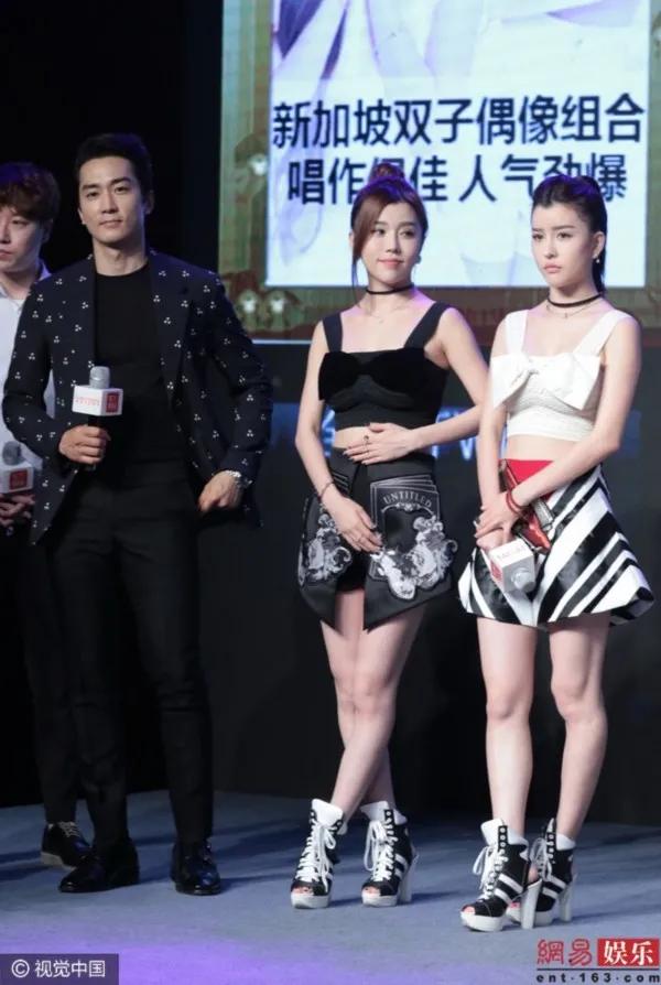 by2沒有正常站立過全因為她們嚴重的羅圈腿 by2沒有正常站立過全因為她們嚴重的羅圈腿