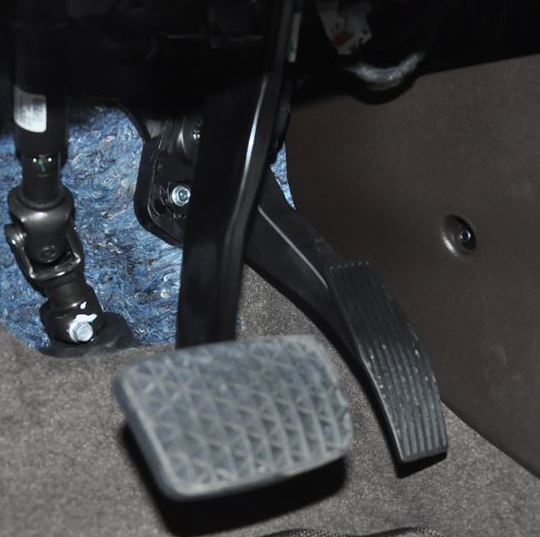 威朗行駛時發動機動力下降怎麼辦？