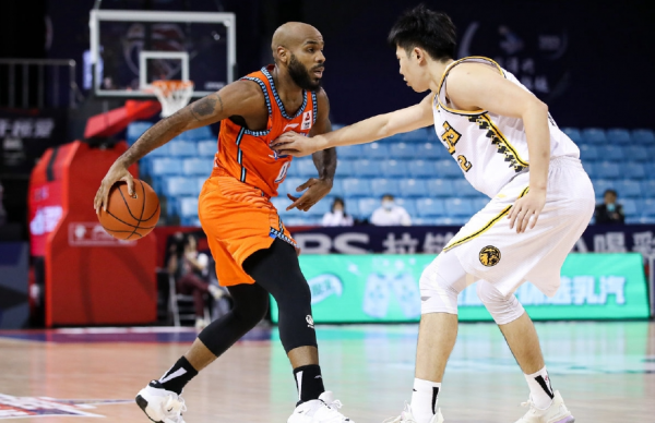 正式確定！NBA大牌外援加盟福建男籃，攜手得分王，衝擊季後賽