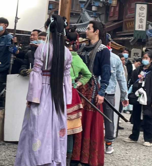 新版《仙劍》主演路透，服化道偏唐風，黃楊鈿甜還演了部短劇版