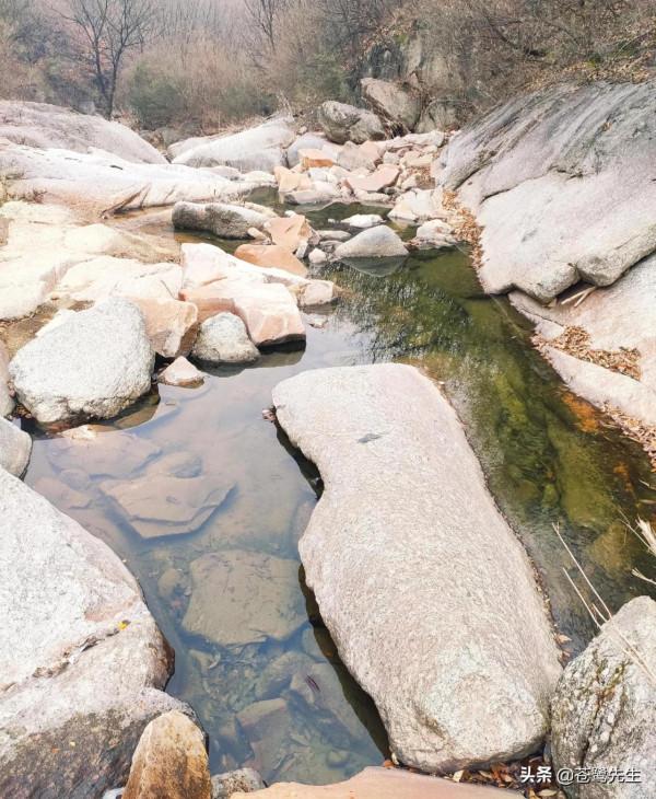 戲水玩沙、溜冰、探尋紅石。免費休閒遊玩好去處-魯山紅河谷 戲水玩沙、溜冰、探尋紅石。免費休閒遊玩好去處-魯山紅河谷
