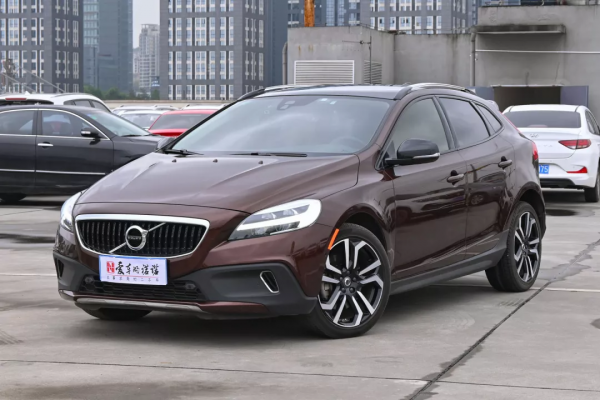 不甘平庸的另類鋼炮——二手沃爾沃 V40CC