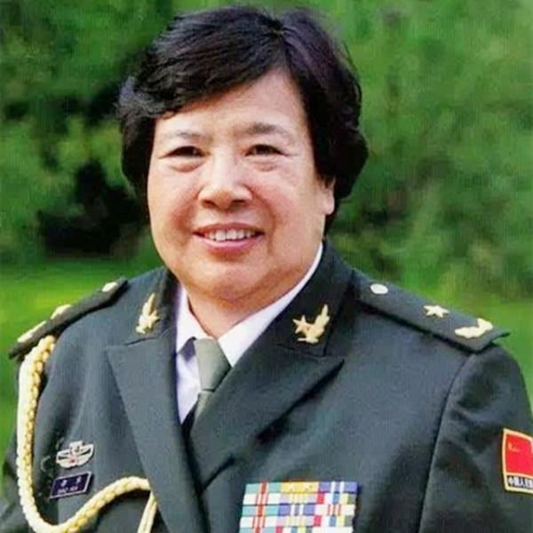 邵華結婚後第一次見毛主席，毛主席囑咐：不要忘記你的媽媽楊開慧