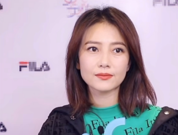 高圓圓活動生圖曝光，42歲厚重濾鏡難掩美貌，網友：顏值妥妥的第一