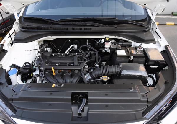 好開耐看毛病少，油耗5L，入門僅7.28萬，帶你看現代悅納